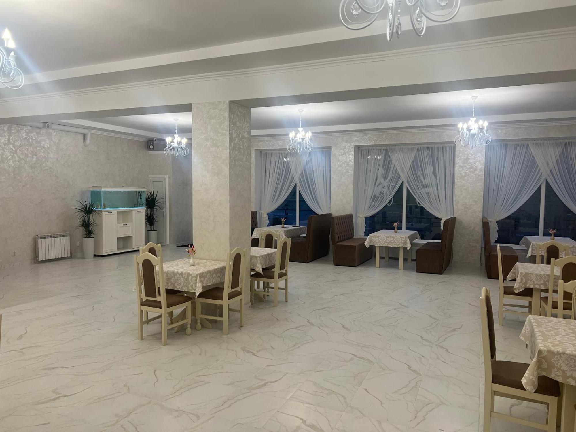 Grand Hotel Mohyliv-Podilskyi Eksteriør billede